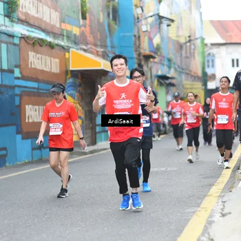 Runner Photo 8103499