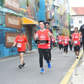 Runner Photo 8103500