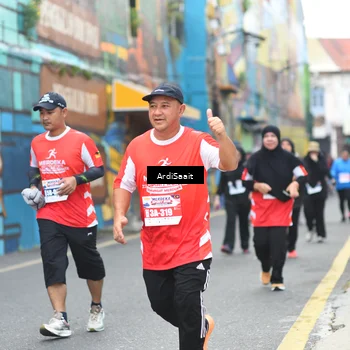 Runner Photo 8103513