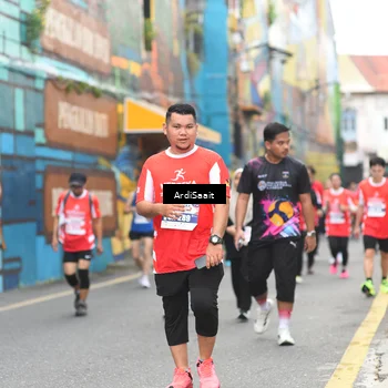 Runner Photo 8103643