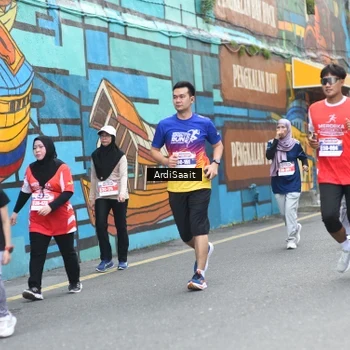 Runner Photo 8103728