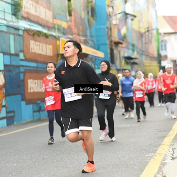 Runner Photo 8103828