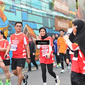 Runner Photo 8103858