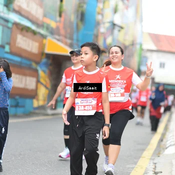 Runner Photo 8103918