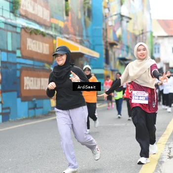 Runner Photo 8103959