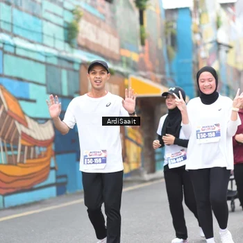 Runner Photo 8103990