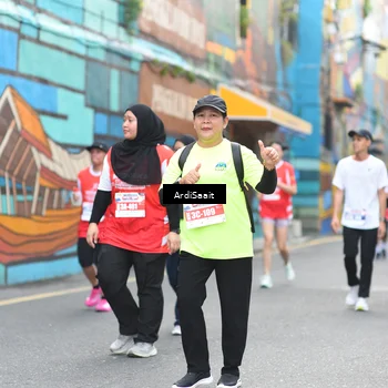 Runner Photo 8103999