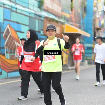 Runner Photo 8104001