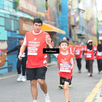 Runner Photo 8104021