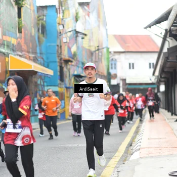 Runner Photo 8104056