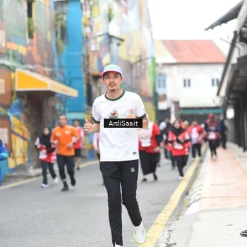 Runner Photo 8104077