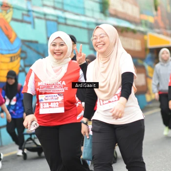 Runner Photo 8104311