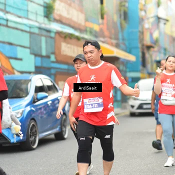 Runner Photo 8104375