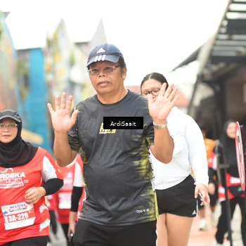 Runner Photo 8104395