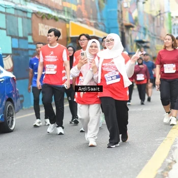 Runner Photo 8104681