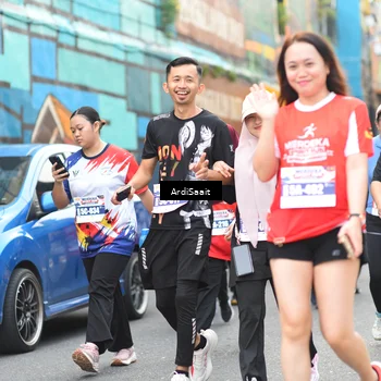 Runner Photo 8104699