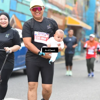 Runner Photo 8104753