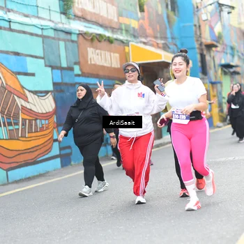 Runner Photo 8104911