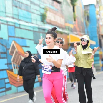 Runner Photo 8104913