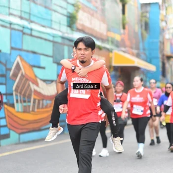 Runner Photo 8104972