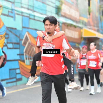Runner Photo 8104975