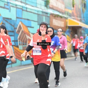 Runner Photo 8104982