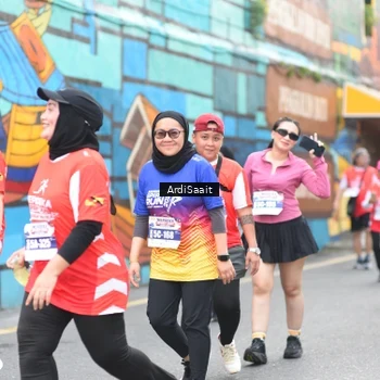 Runner Photo 8104985