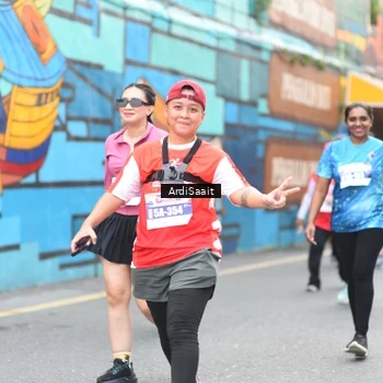 Runner Photo 8104992