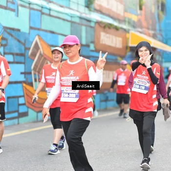 Runner Photo 8105004