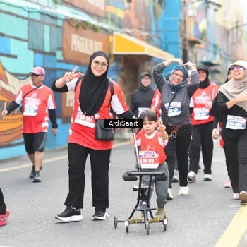 Runner Photo 8105010