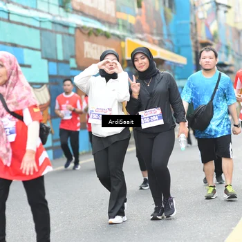 Runner Photo 8105045