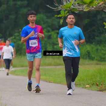 Runner Photo 8107346