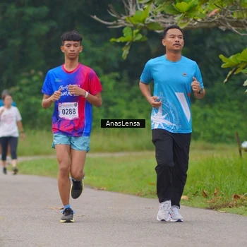 Runner Photo 8107391