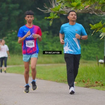 Runner Photo 8107452
