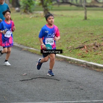 Runner Photo 8107599