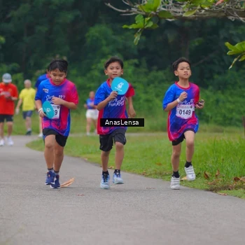 Runner Photo 8108002