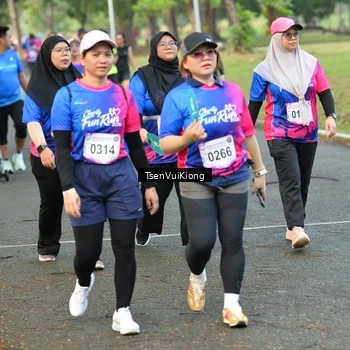 Runner Photo 8108010
