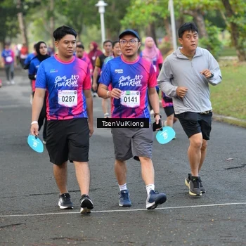 Runner Photo 8108020