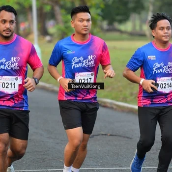 Runner Photo 8108033