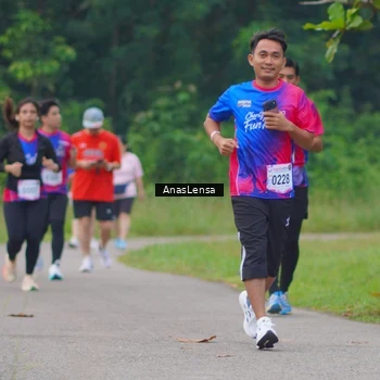 Runner Photo 8108059