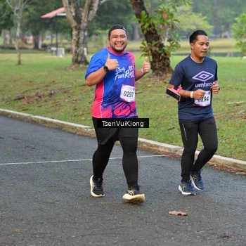 Runner Photo 8108060