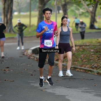 Runner Photo 8108075