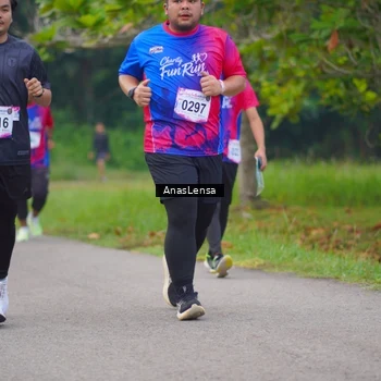 Runner Photo 8108398
