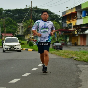 Runner Photo 8109100