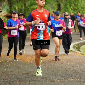 Runner Photo 8109800