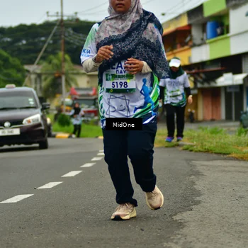 Runner Photo 8110001