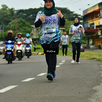 Runner Photo 8110008