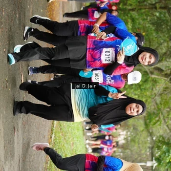 Runner Photo 8110459