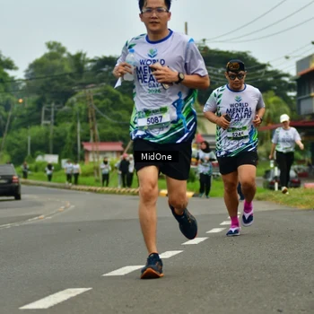 Runner Photo 8110500