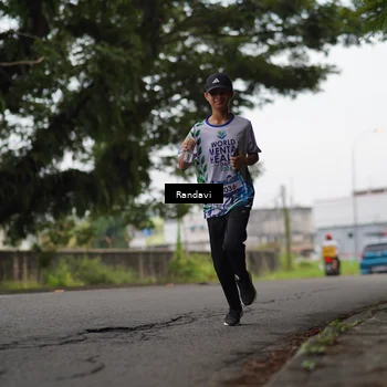 Runner Photo 8110507